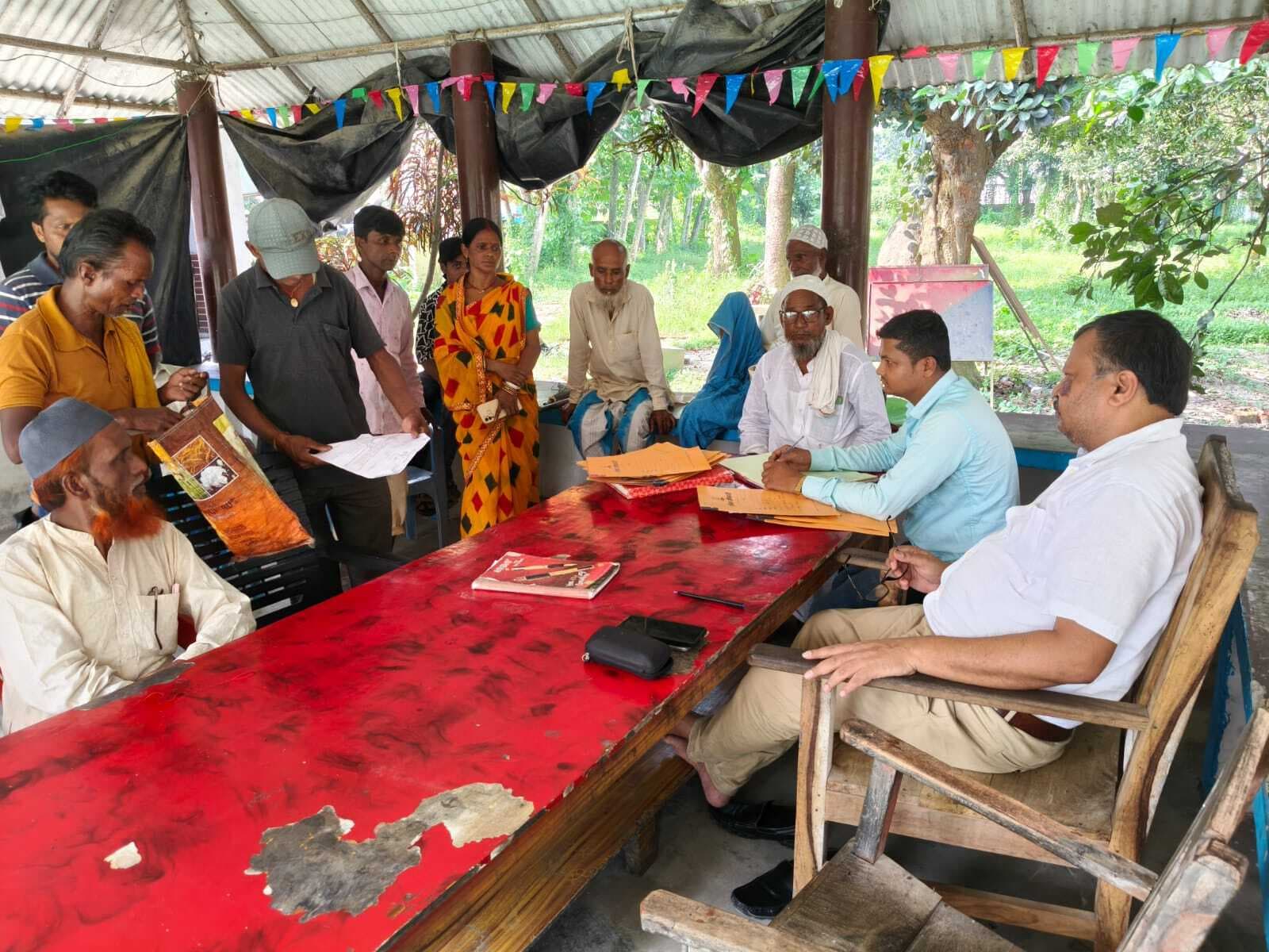 टेढ़ागाछ थाना परिसर में जनता दरबार आयोजित