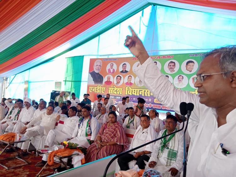 बिहार में डबल इंजन की सरकार विकास की नयी इबादत लिख रही : महेश्वर