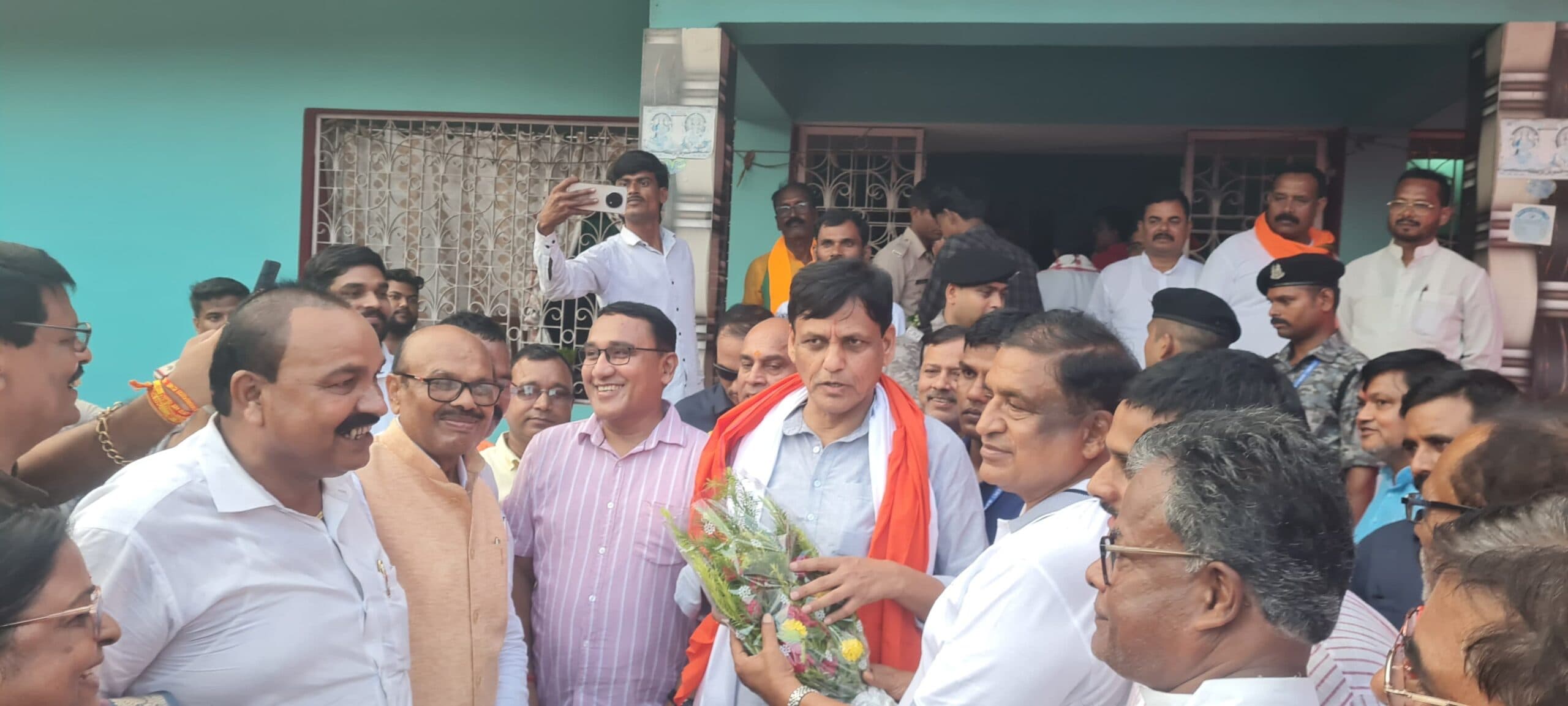 गृह राज्य मंत्री ने की विस चुनाव पर चर्चा