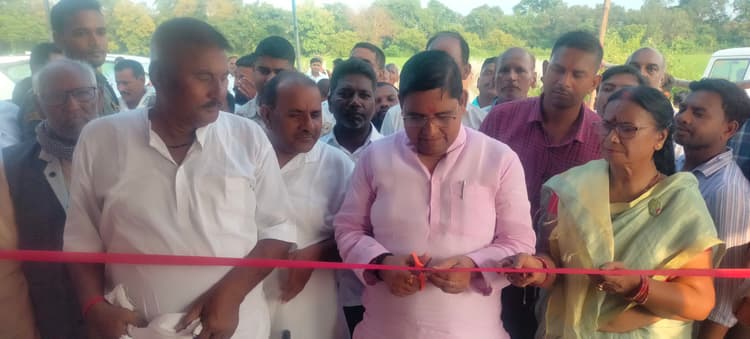 स्थानीय विधायक ने विवाह भवन का किया उद्घाटन