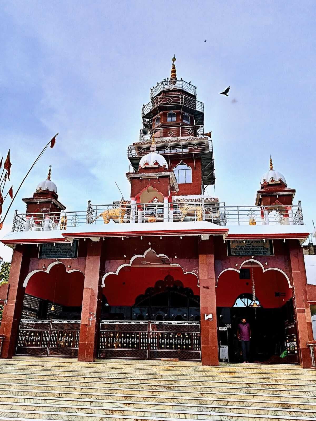 सबकी मन्नतें पूर्ण करती हैं स्वर्ण देवी