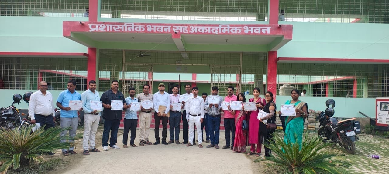 विद्यालय प्रबंधन क्षमता को सुदृढ़ करने के लिए शिक्षकों को दिया प्रशिक्षण