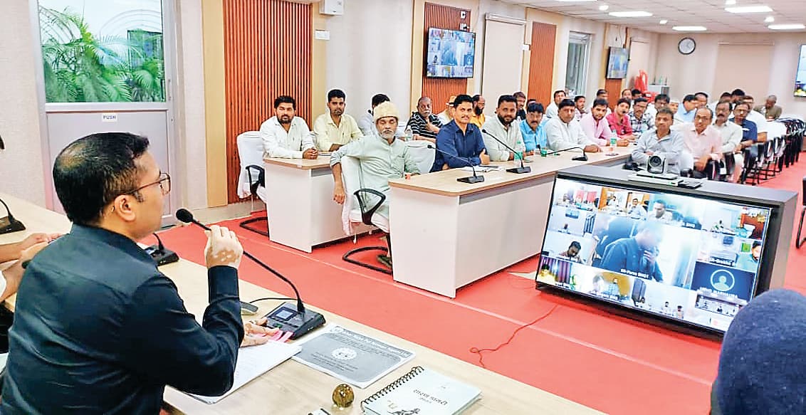 Saran News : जिले में 1100 प्रतिमाएं होंगी स्थापित  विसर्जन के लिए लेना होगा लाइसेंस