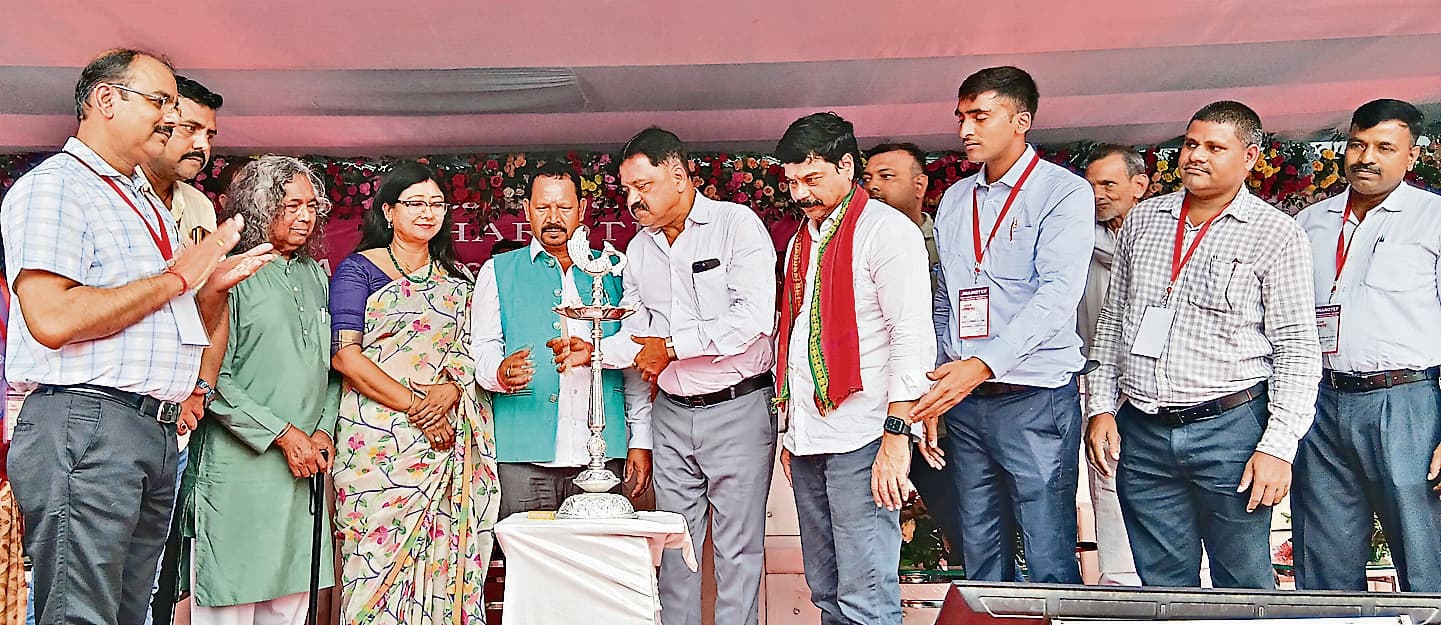 Ranchi news : कर्मियों की मांगों पर गंभीर है सरकार, समस्याओं का जल्द होगा समाधान