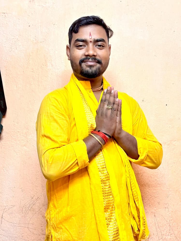 Giridih news: कलश स्थापना कल, हाथी पर आयेंगी मां दुर्गा