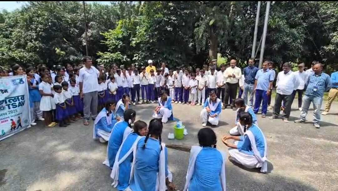 Bokaro News : विद्यार्थियों ने दिया स्वच्छता का संदेश
