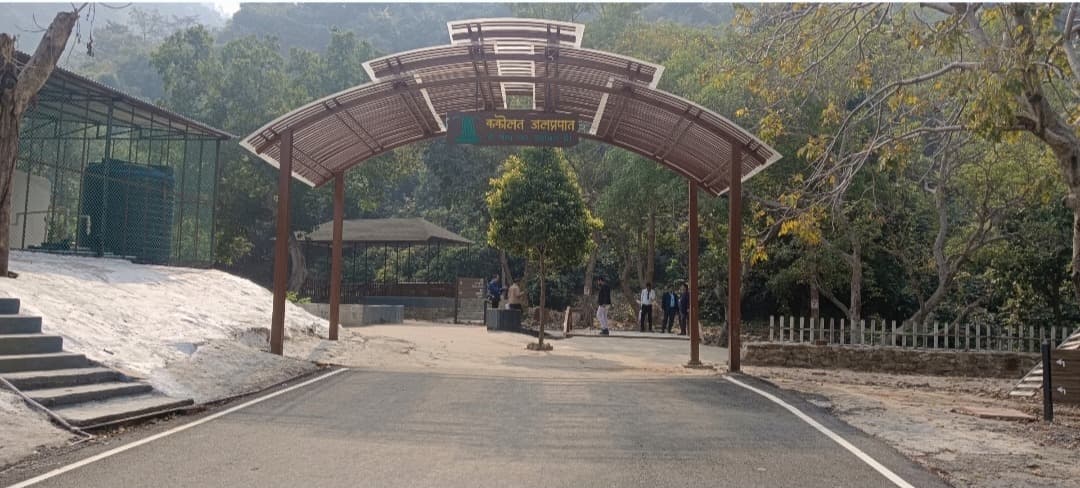 43 दिन बाद पर्यटकों के लिए खुला ककोलत जलप्रपात