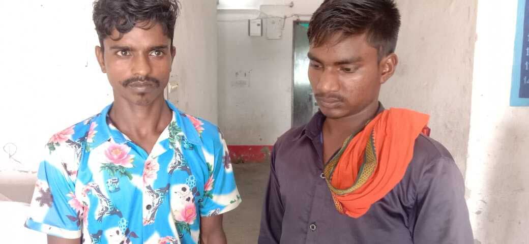14 लीटर देसी महुआ शराब के साथ दो गिरफ्तार