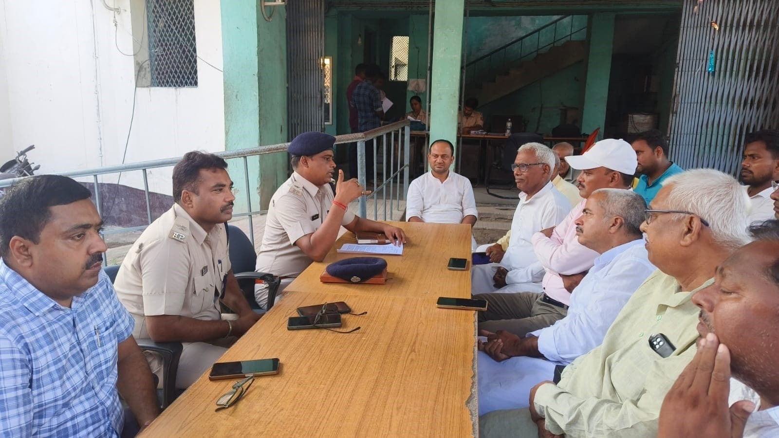 Motihari: कलश यात्रा व विसर्जन के दौरान धारदार हथियार का प्रदर्शन वर्जित