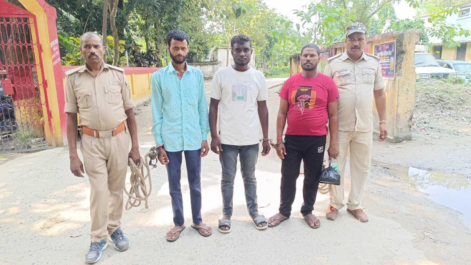 4.40 ग्राम नशीला पदार्थ बरामद, तीन युवक गिरफ्तार