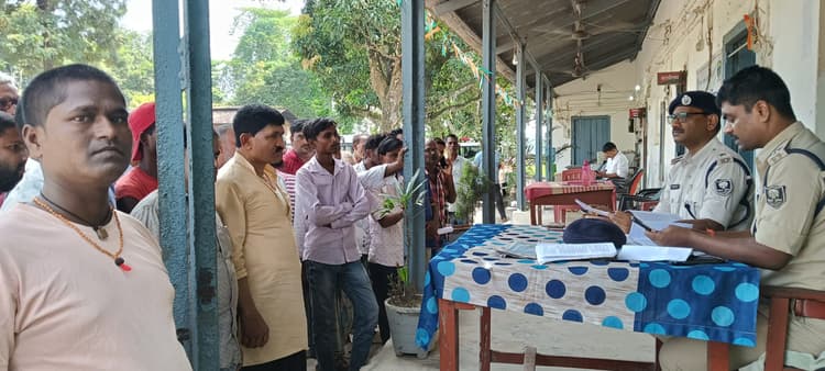 गुंडा पंजी में शामिल लोगों का हुआ भौतिक सत्यापन