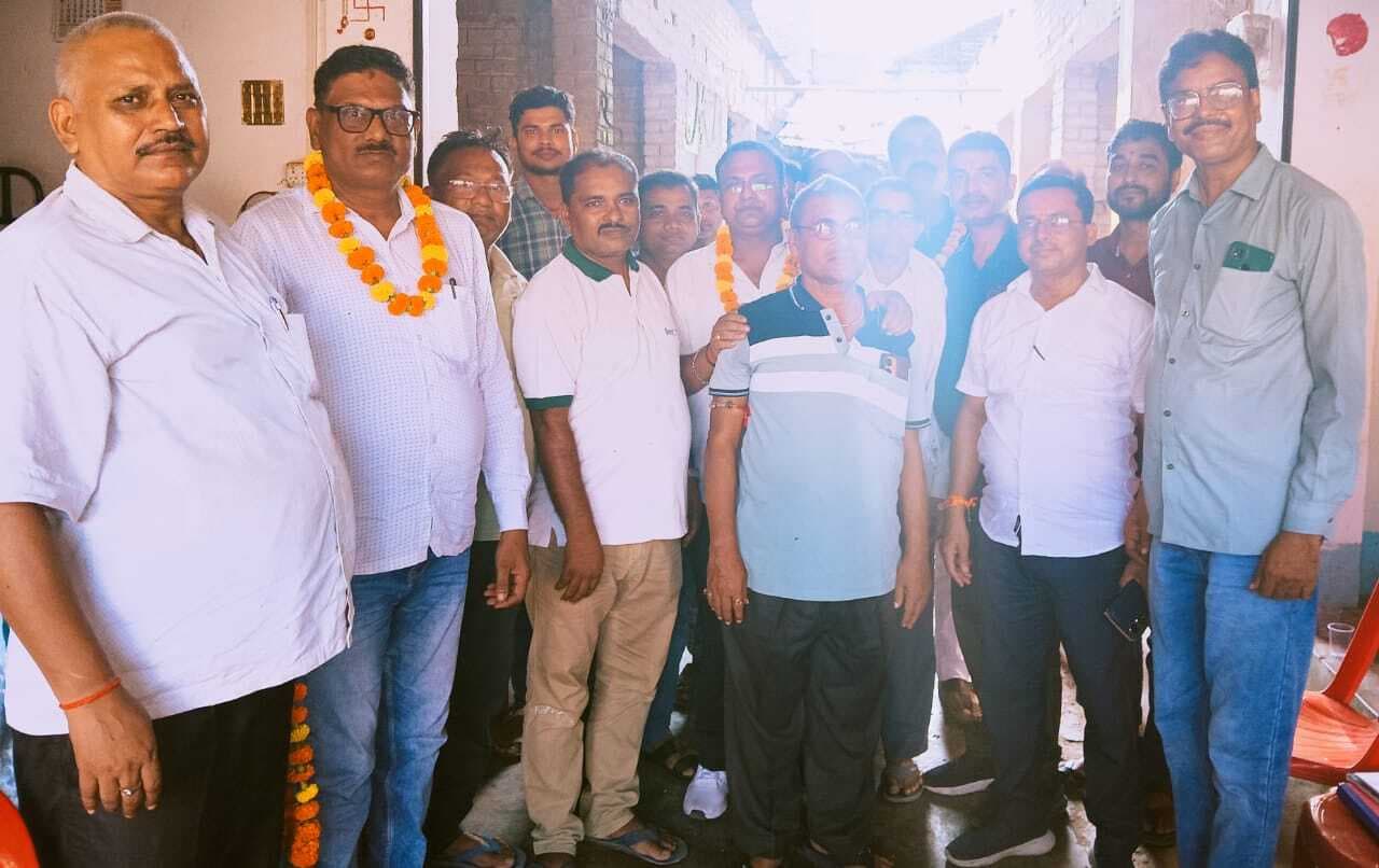 नरहट के अध्यक्ष बने उमाशरण व उपाध्यक्ष विजय कुमार