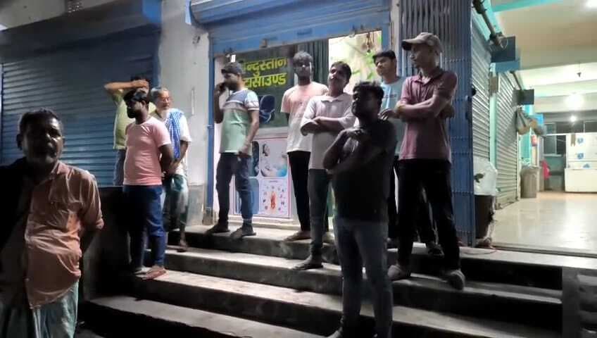 अल्ट्रासाउंड कराने गयी गर्भवती का करने लगा इलाज, शिशु की मौत, महिला गंभीर