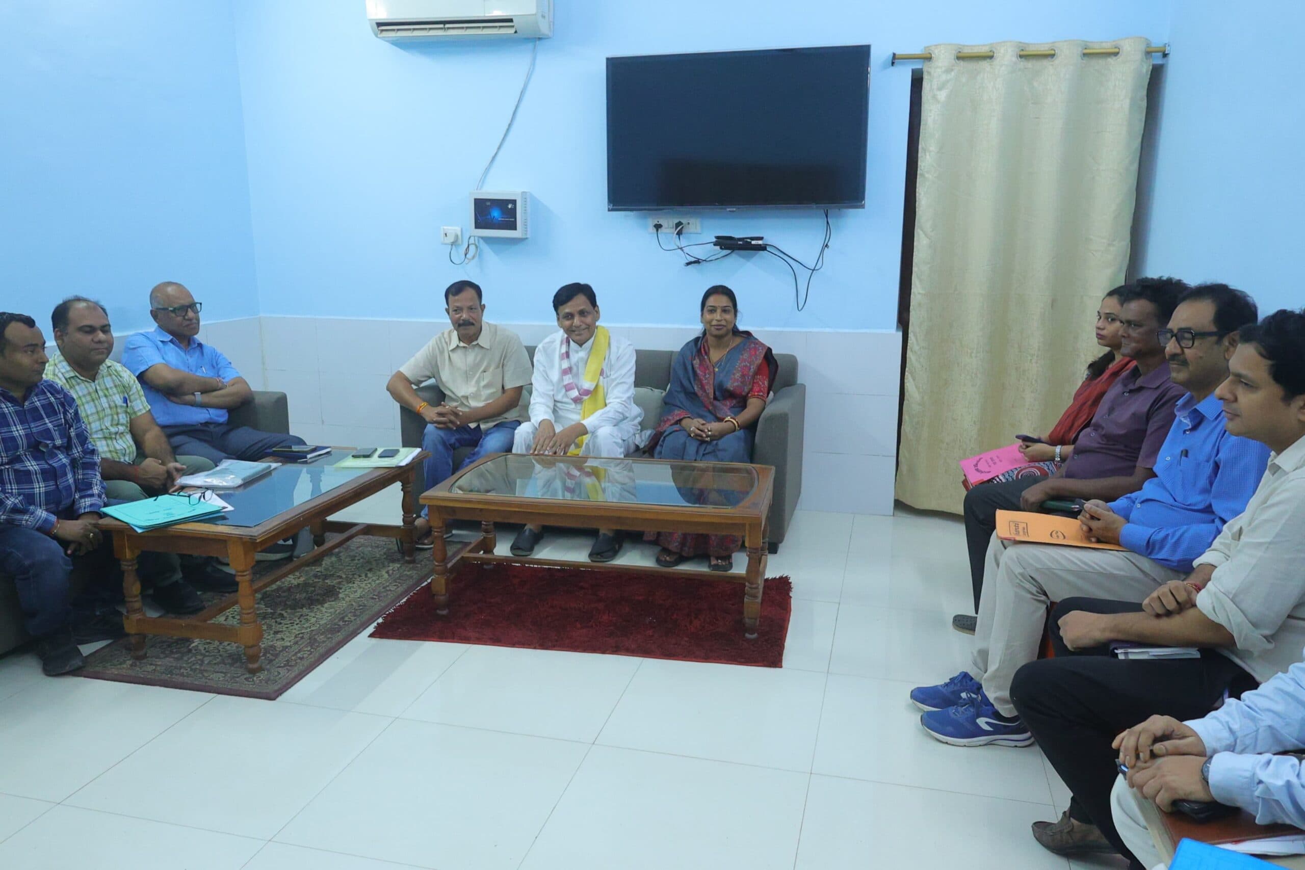 जलनिकासी कार्य में लाएं तेजी, बरसात रुकते ही सड़क निर्माण करें शुरू : नित्यानंद