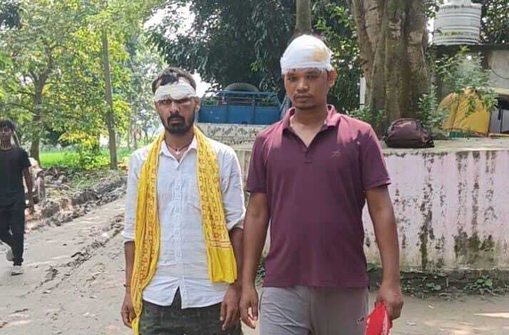 पिकअप ड्राइवर व खलासी के साथ मारपीट, मामला पहुंचा थाना