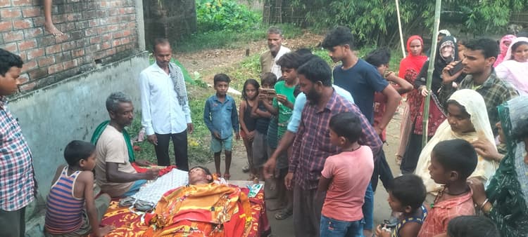 ट्रैक्टर ने दो किशोरों को कुचला, एक की मौत