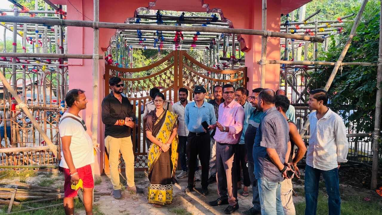 पूजा पंडालों के आसपास कूड़ा कचरे का हो नियमित रूप से उठाव