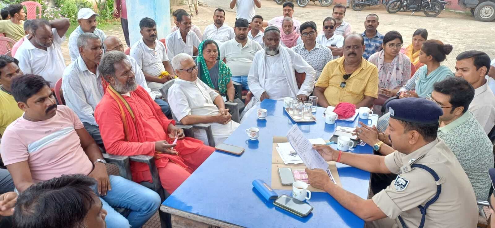 निर्धारित समय सीमा व नियमों का पालन करें पूजा समिति