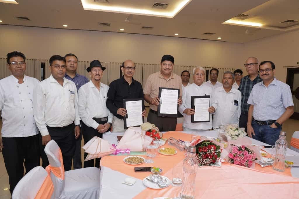 Jamshedpur news. बिष्टुपुर : बेल्डीह क्लब के कर्मचारियों को 17 फीसदी वार्षिक बोनस