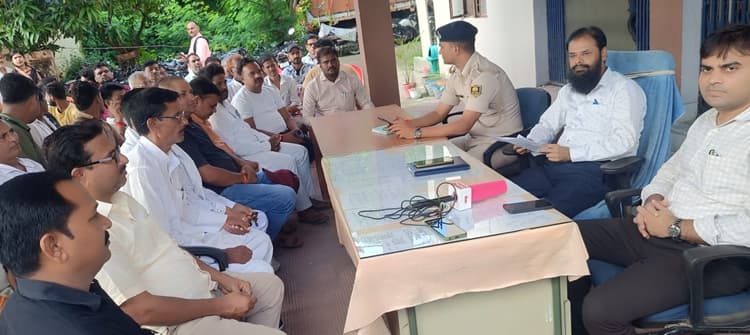 सभी पूजा व रावण वध कमेटियों को लाइसेंस लेना आवश्यक : थानाध्यक्ष