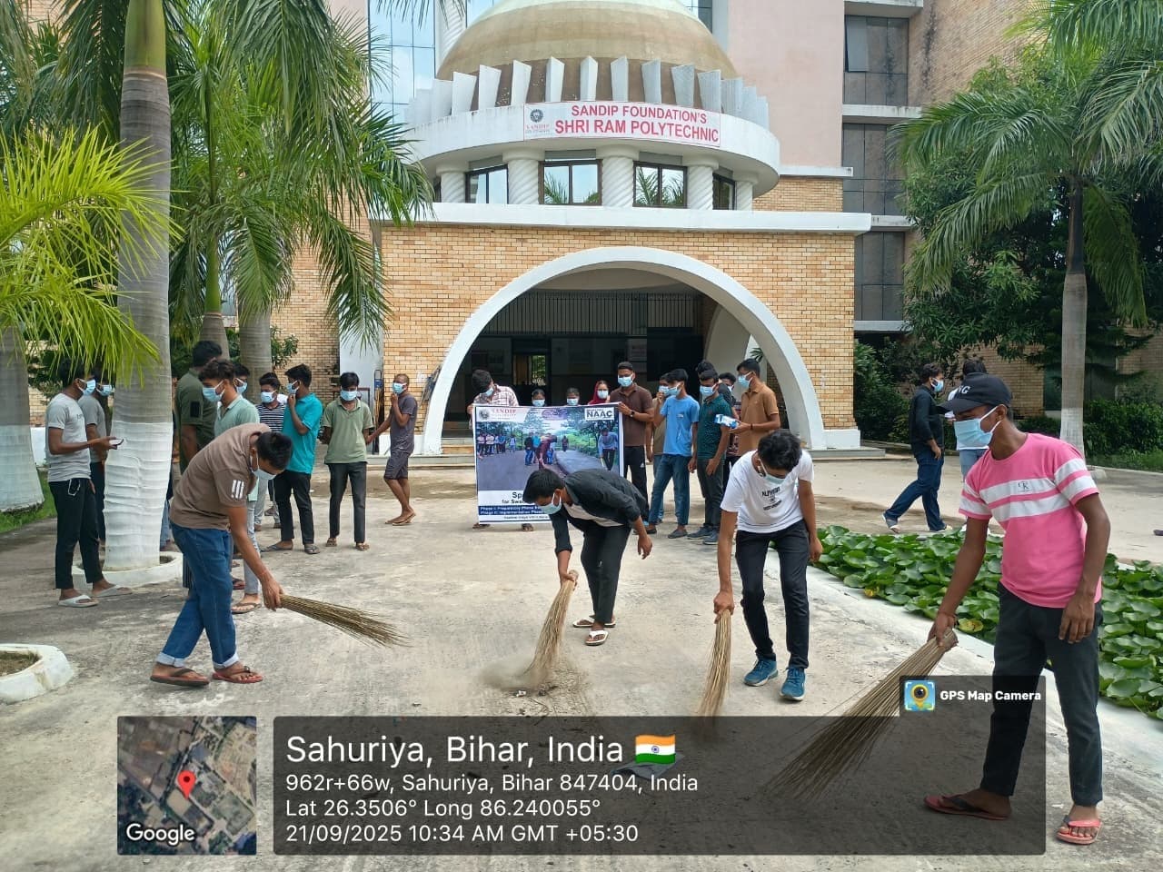 Madhubani News : संदीप यूनिवर्सिटी सिजौल में स्वच्छता पखवाड़ा आयोजित