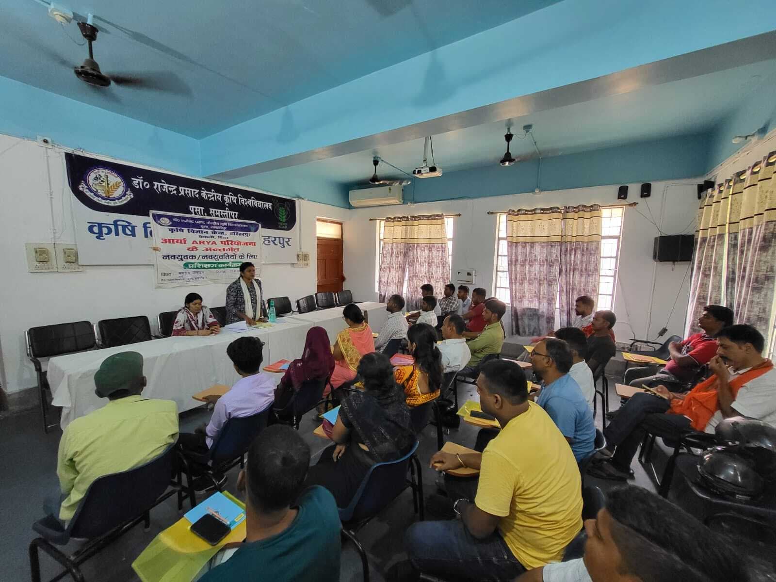 hajipur news. मशरूम उत्पादन पर दिया गया प्रशिक्षण