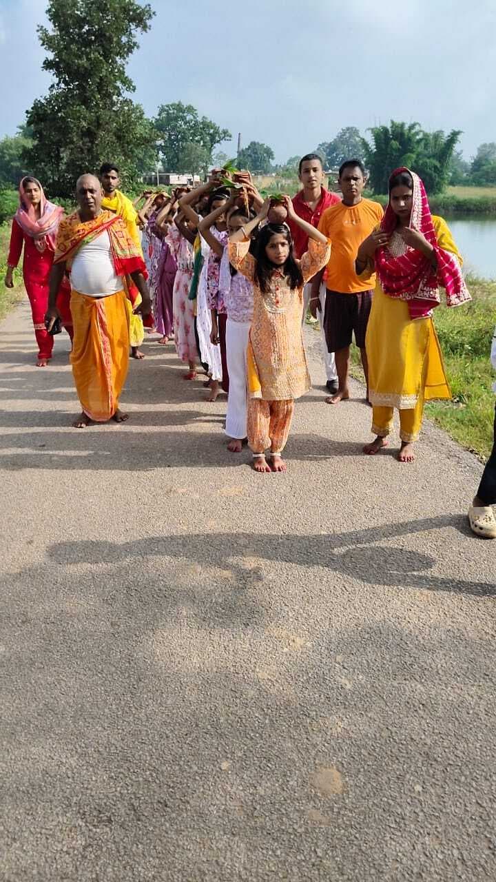 मैक्लुस्कीगंज में माता शैलपुत्री की पूजा की गयी