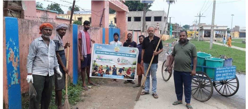 चौसा  पश्चिमी पंचायत में चलाया गया सफाई अभियान