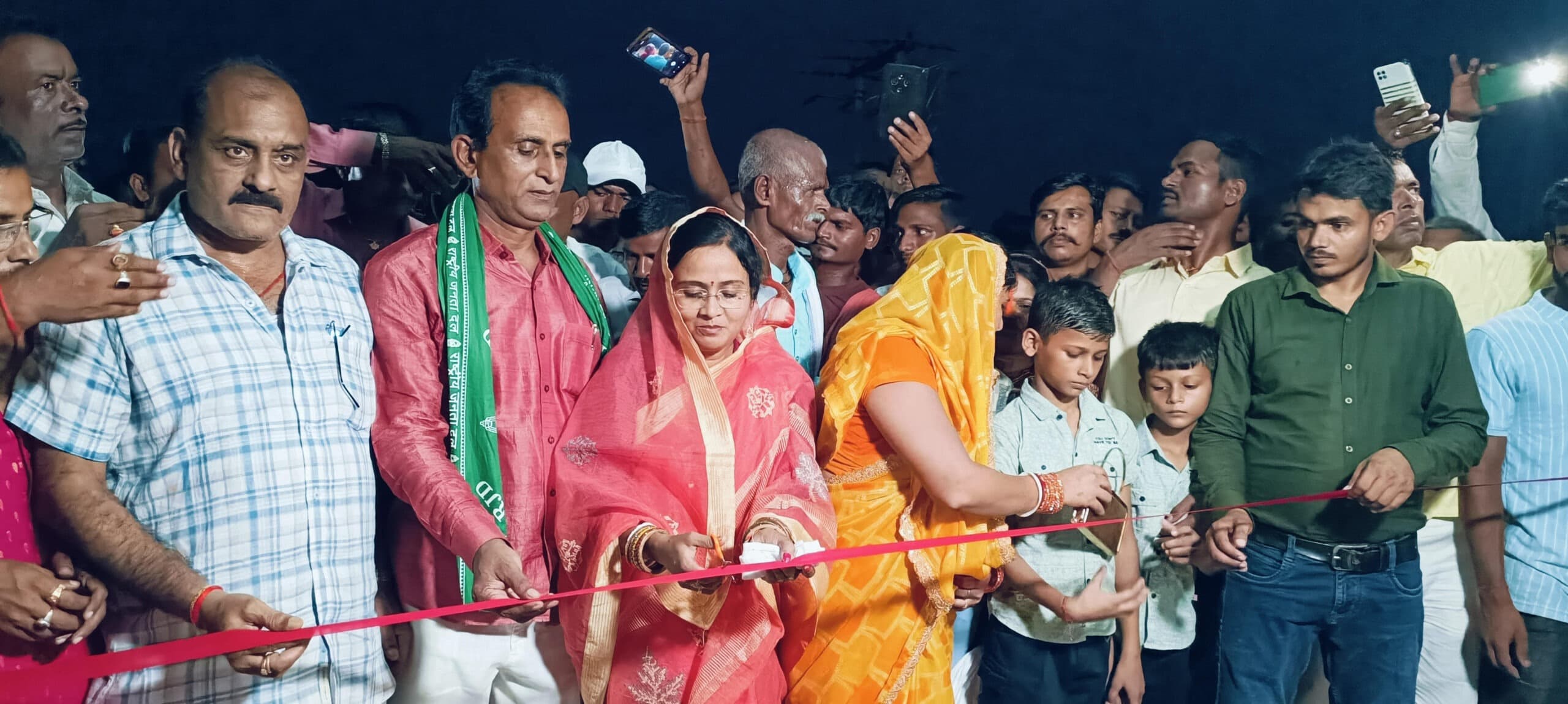 धमौल के रेवार मोड़ पर प्रवेश द्वार का उद्घाटन