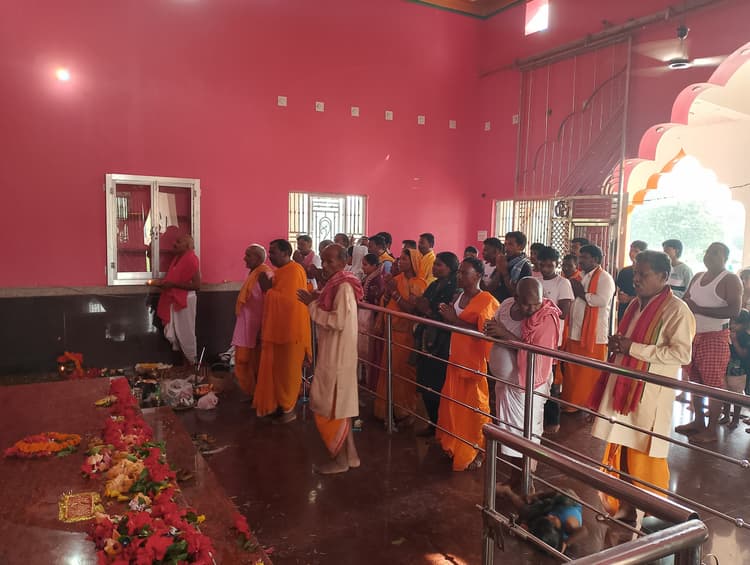 Deoghar news : शक्ति की आराधना का पर्व नवरात्र कलश स्थापन के साथ शुरू