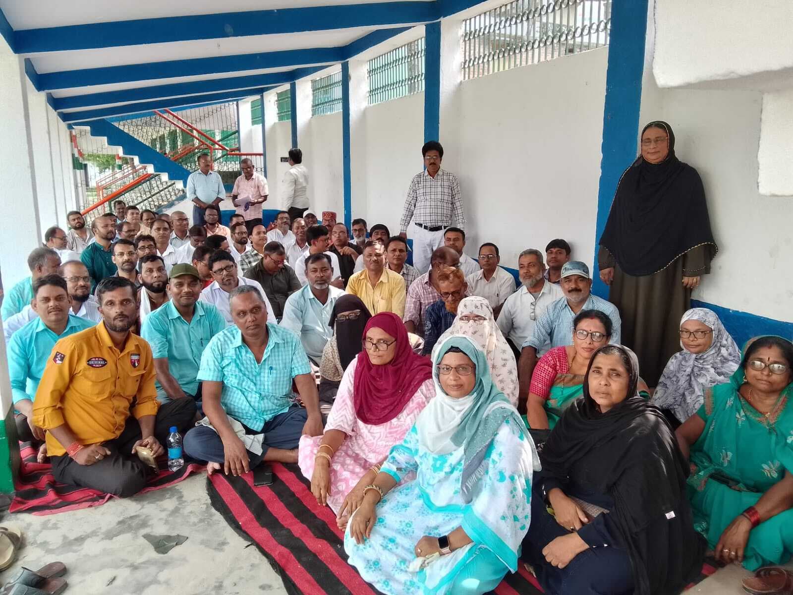 न्यायालय के आदेश का शिक्षा विभाग करे सम्मान