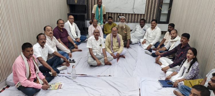 बूथ स्तर पर पार्टी को मजबूत करने का निर्णय