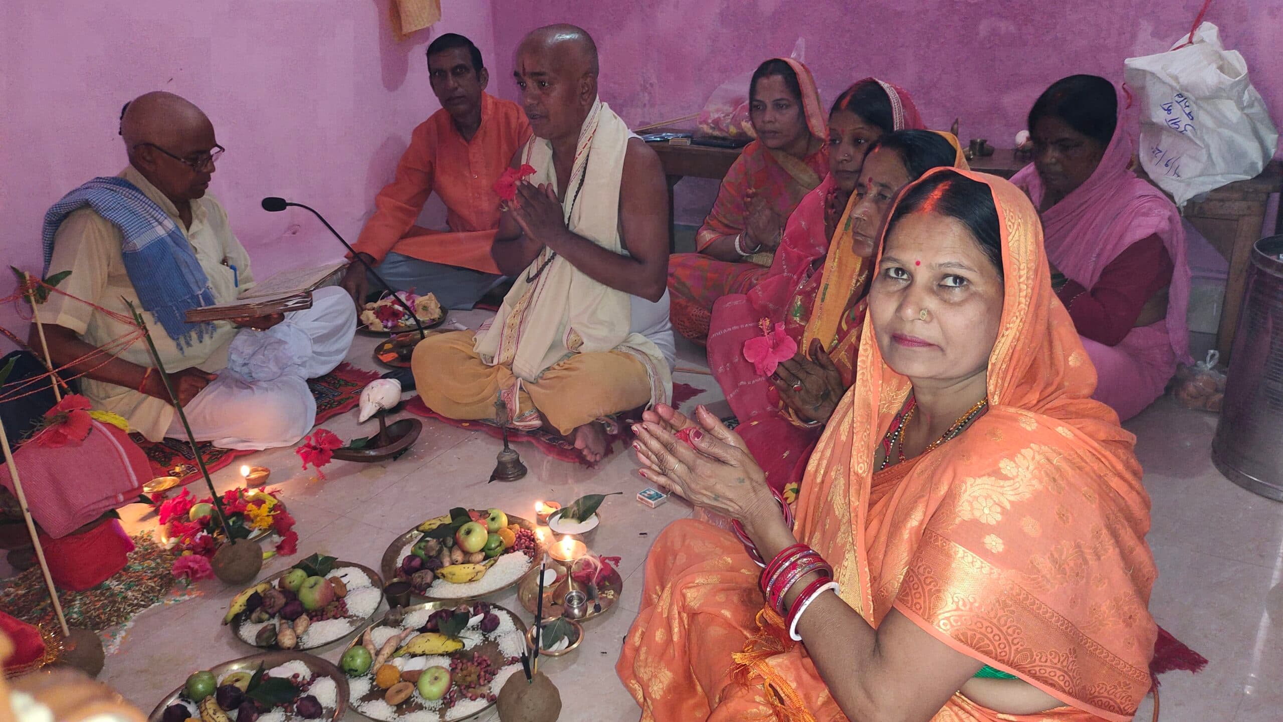 Giridih News :पहले दिन हुई माता के पहले रूप शैलपुत्री की पूजा