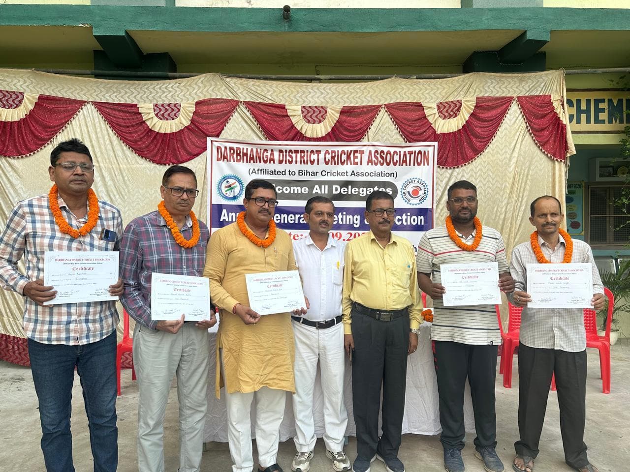 Darbhanga News: दरभंगा जिला क्रिकेट संघ के अध्यक्ष बने हेमंत, उपाध्यक्ष डॉ आरजू