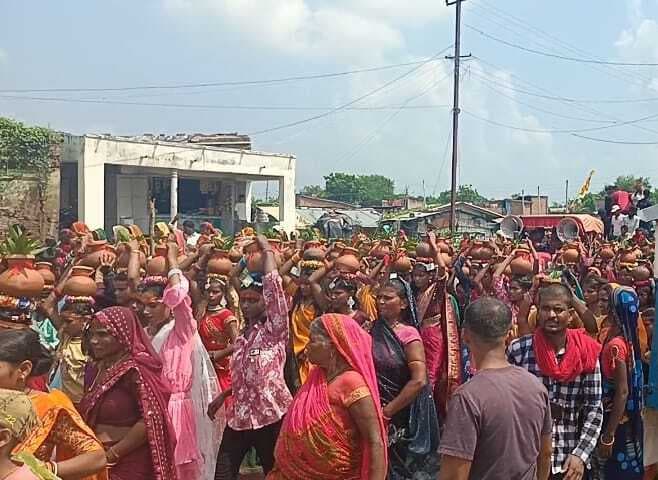 Madhubani News : गंगौर में 1051 कन्याओं ने निकाली शोभायात्रा