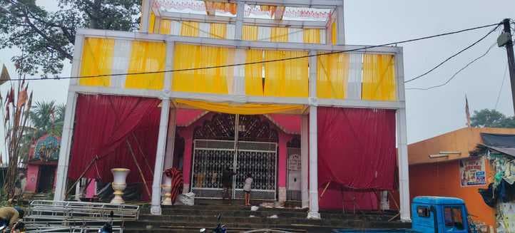 तीन दशक से पोड़ैयाहाट के बांझी रोड दुर्गा मंदिर में हो रही है पूजा