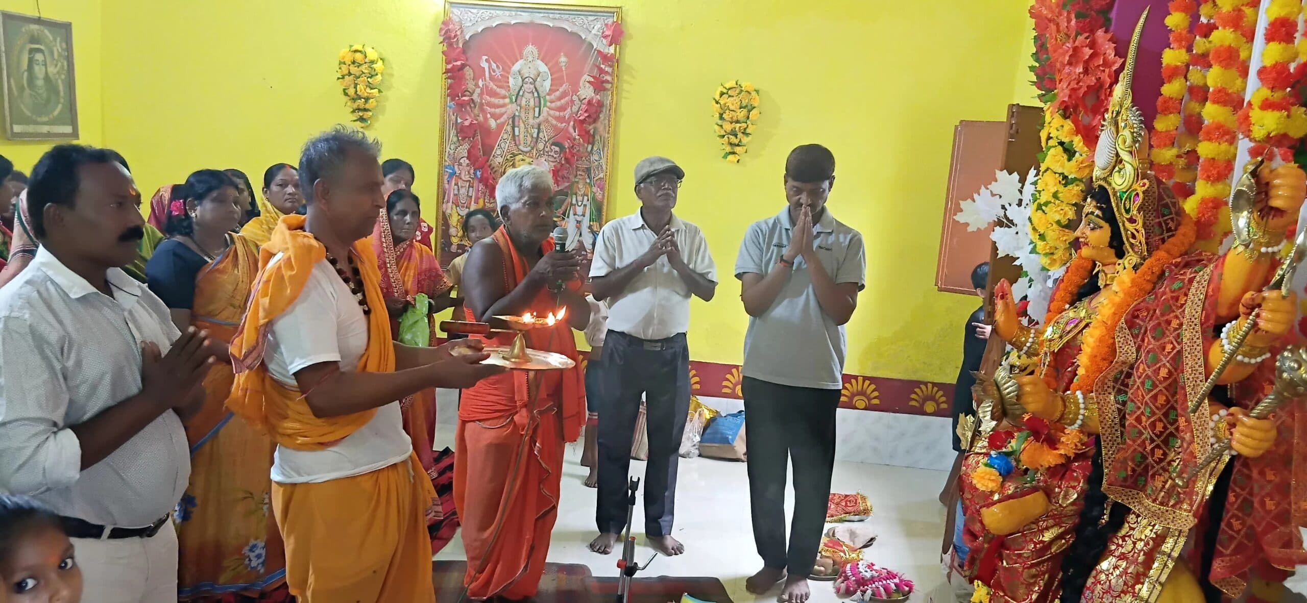 Bokaro News : मां दुर्गा के प्रथम स्वरूप मां शैलपुत्री की हुई पूजा-अर्चना