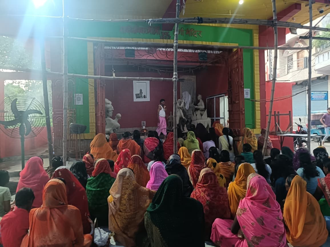 दुर्गा मंदिरों में दूसरे दिन हुई मां ब्रह्मचारिणी की पूजा