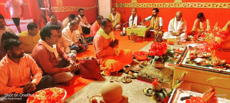 नवरात्र के दूसरे दिन मां ब्रह्मचारिणी की भक्तिभाव से हुई पूजा