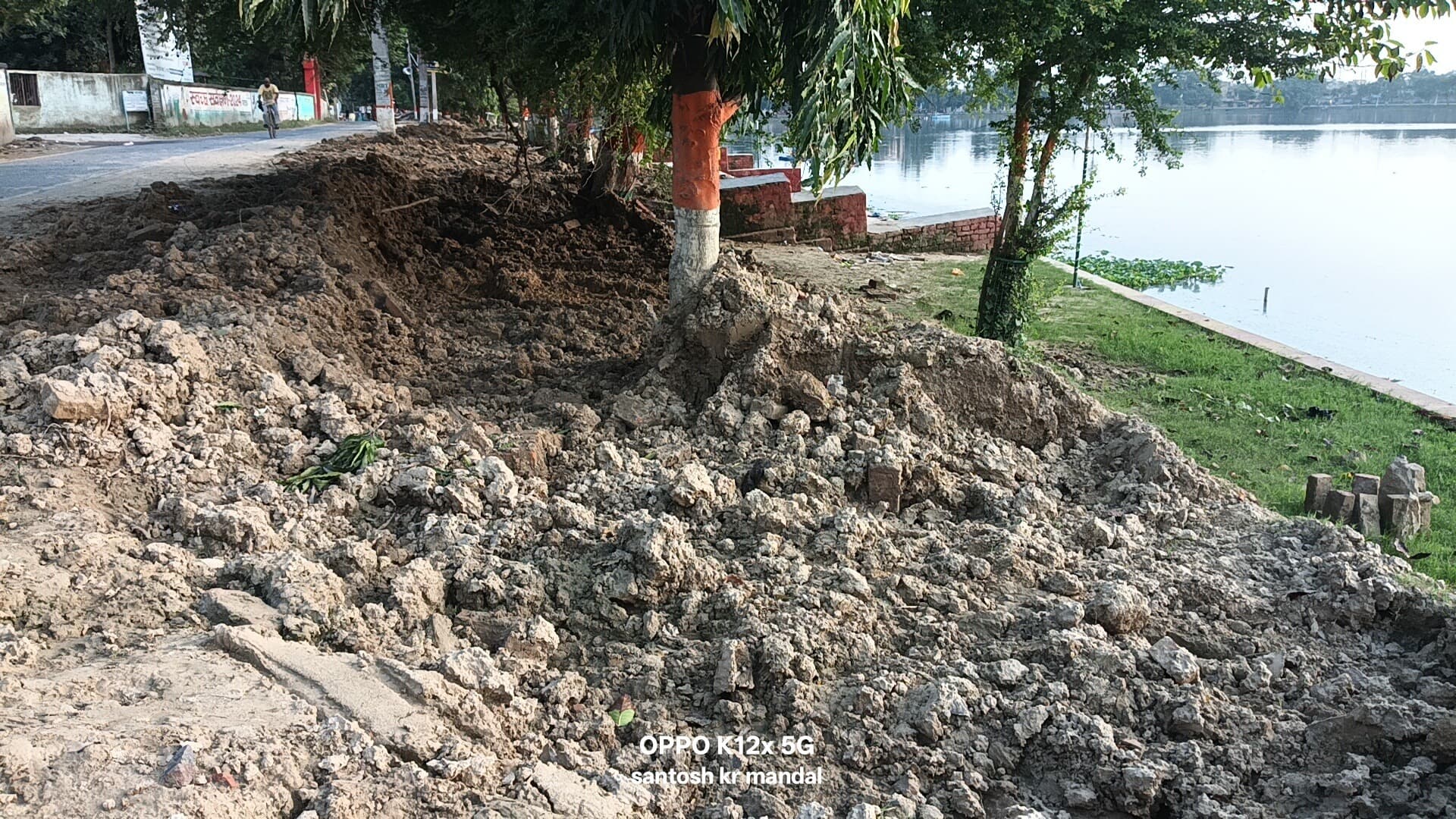 Darbhanga News: हराही तालाब की स्थिति बदहाल, लोक आस्था का महापर्व मनाना मुश्किल