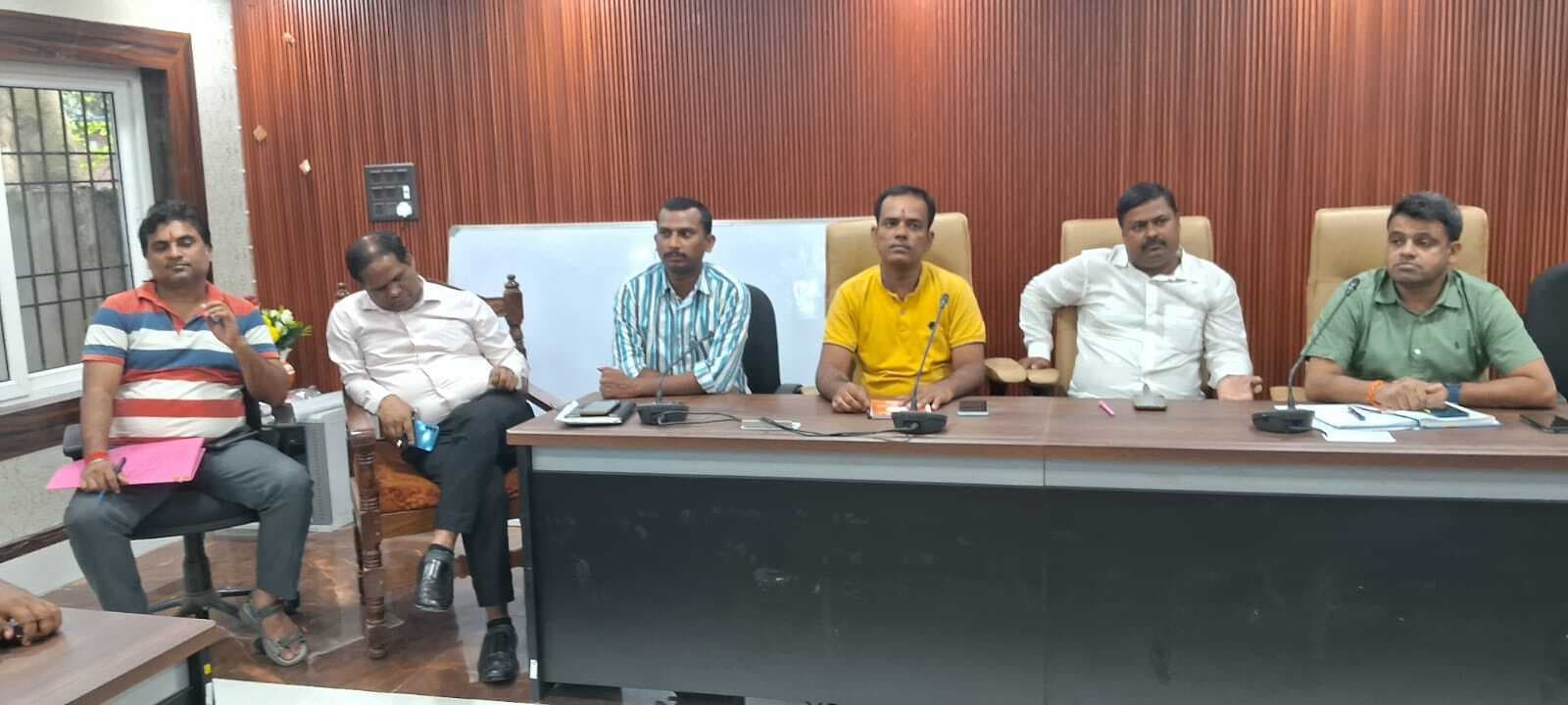 प्रखंड 20 सूत्री बैठक में सदर बाजार से अतिक्रमण हटाने का छाया रहा मुद्दा