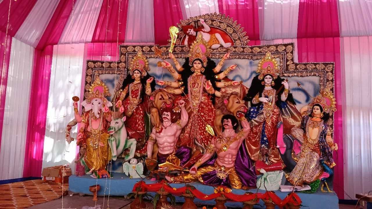 मां दुर्गा के दूसरे स्वरूप की हुई अराधना