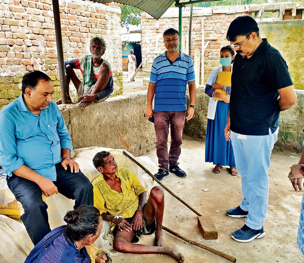 East Singbhum News : धूसरा के प्रत्येक घर में लोग डायरिया की चपेट में, एमजीएम भेजे गये आठ मरीज