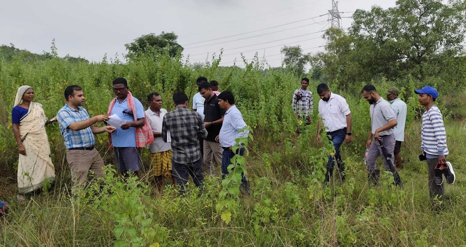 East Singhbhum News : जहरीले पानी से बर्बाद धान के खेतों की फिर से हुई जांच