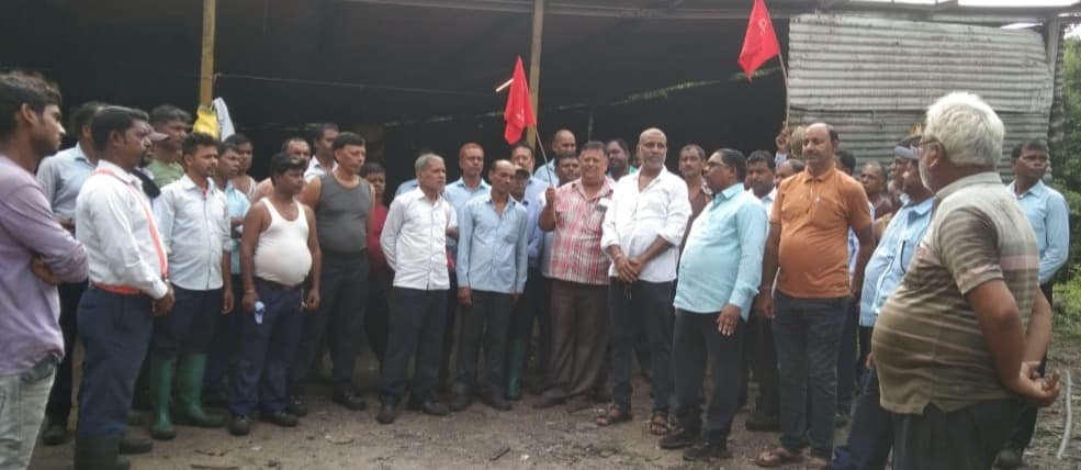 Dhanbad News : बोनस के लिए संयुक्त मोर्चा ने किया प्रदर्शन