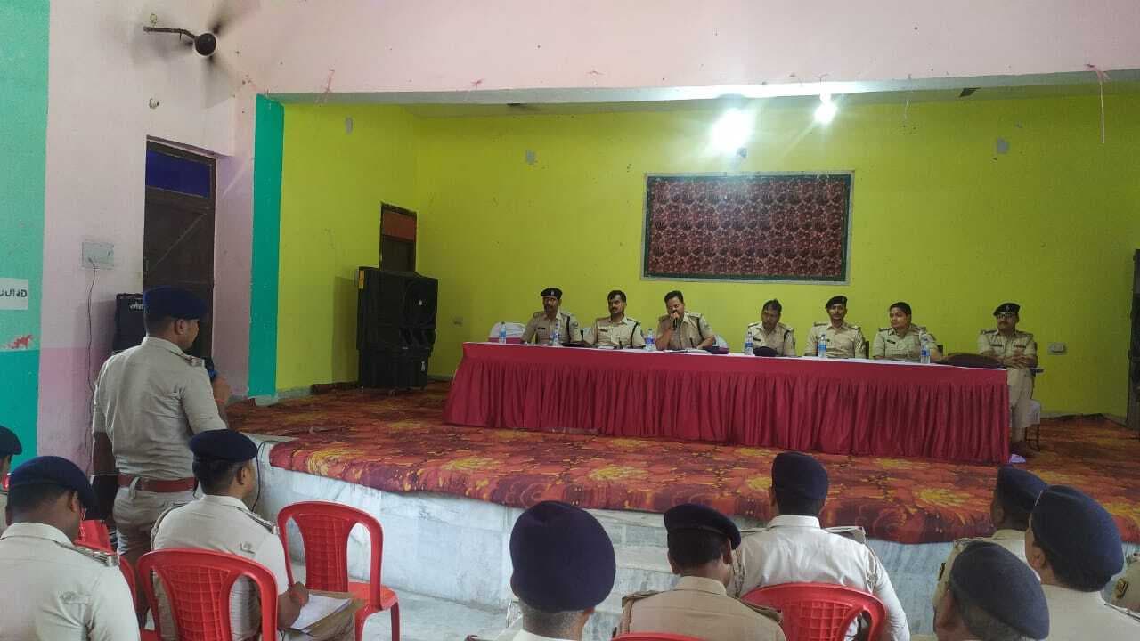 विस चुनाव को लेकर अधिकारी अपने-अपने क्षेत्र में सक्रियता के साथ करें काम- एसडीपीओ