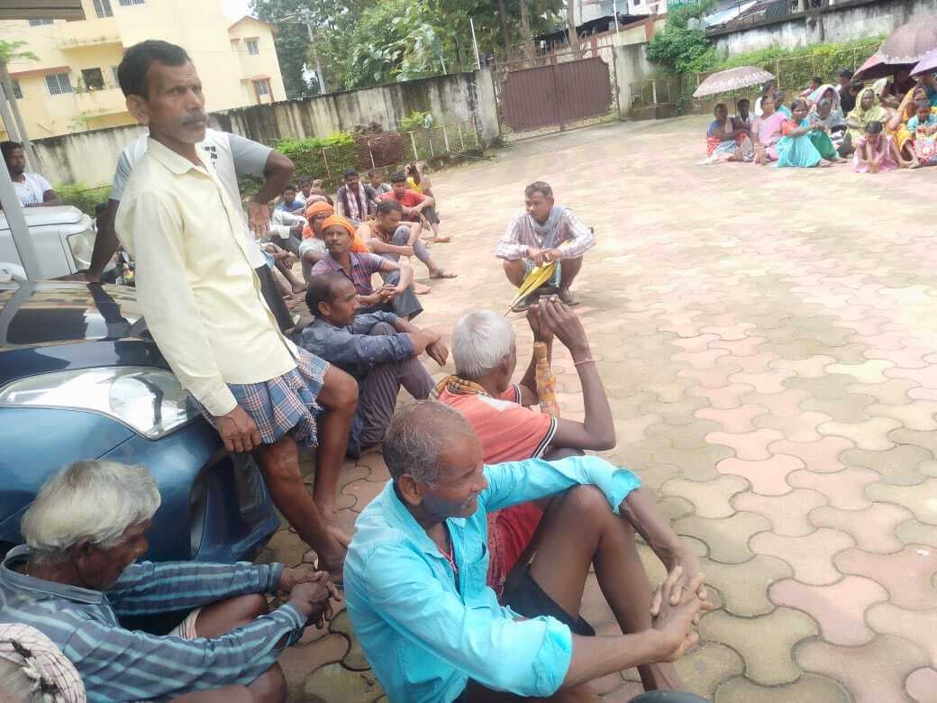 जंगल घेराव का ग्रामीणों ने किया विरोध