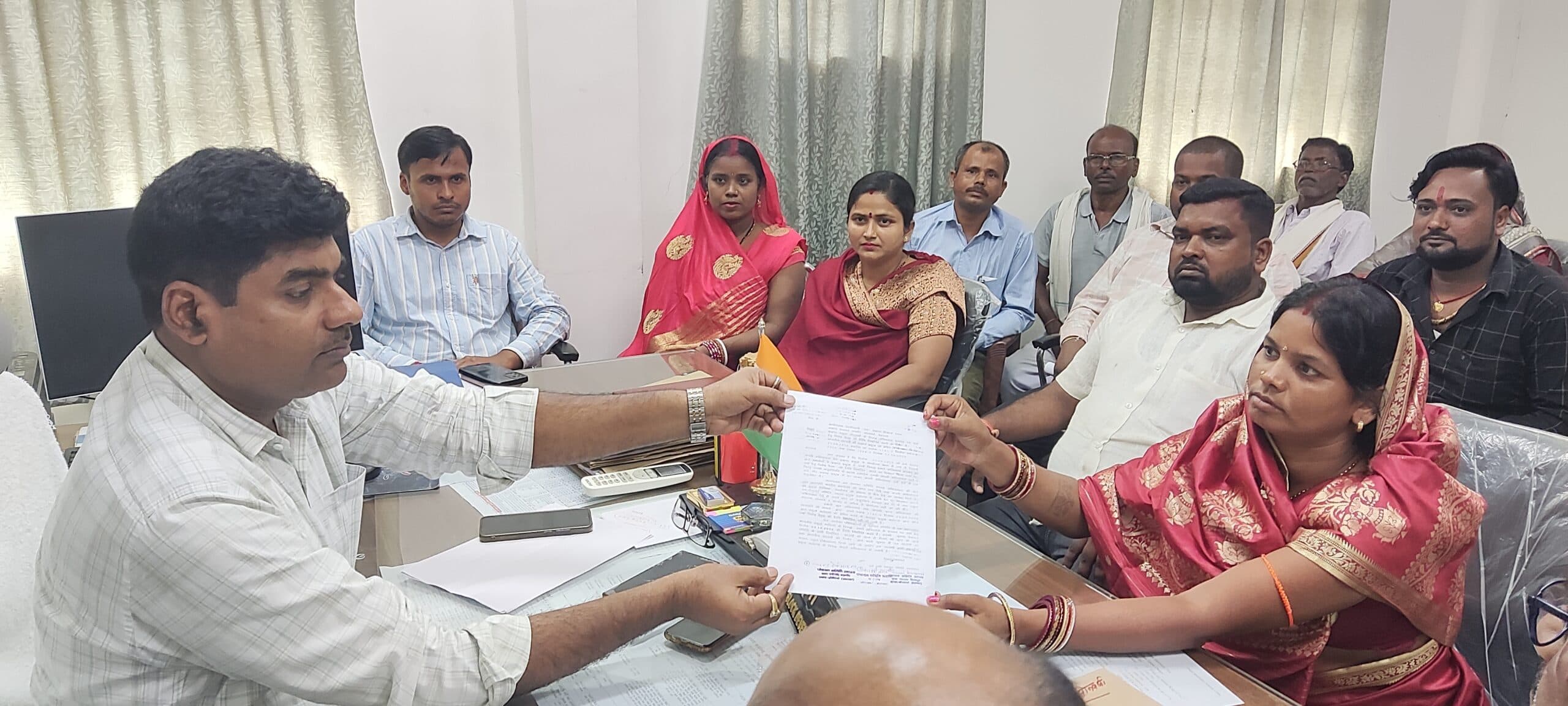 अविश्वास प्रस्ताव पर चर्चा के लिए तीन अक्तूबर की तिथि निर्धारित