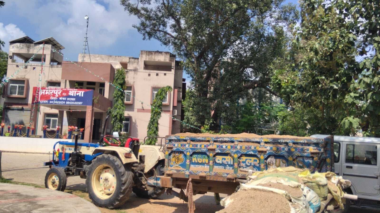 अवैध बालू लोड ट्रैक्टर जब्त, चालक गिरफ्तार