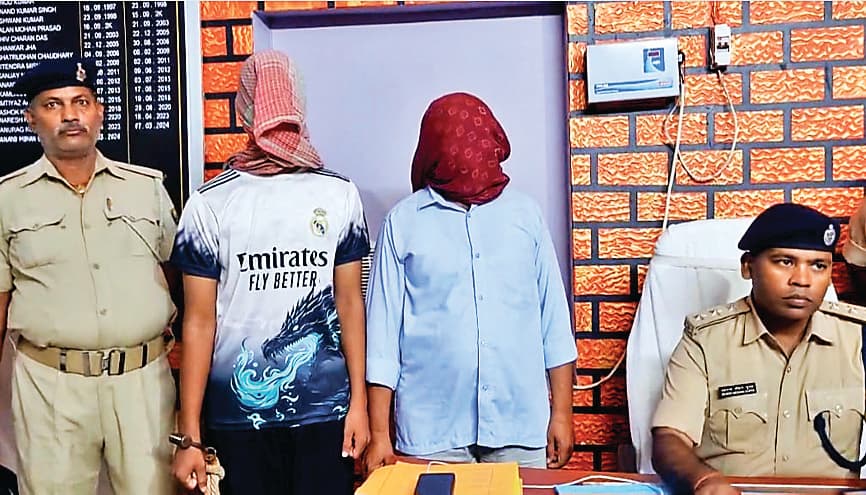 Gopalganj News : फैसल अहमद हत्याकांड में दो गिरफ्तार, 11 फरार